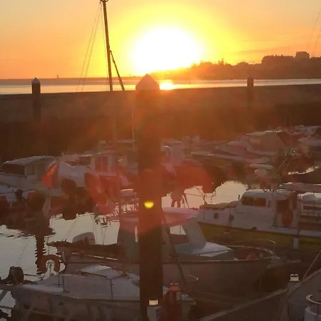 Úszó hotel Love Boat Vila Nova de Gaia