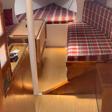 Úszó hotel Love Boat *