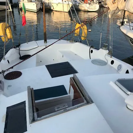 Love Boat بوتيل
